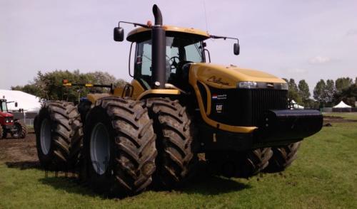 Challenger MT975 specificaties