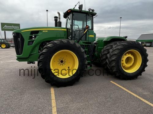 John Deere 9330 specificaties