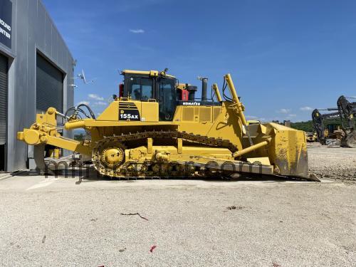 Komatsu D155AX specificaties