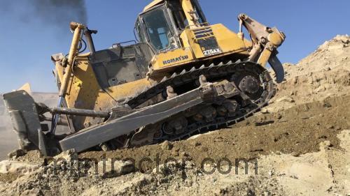 Komatsu D275 specificaties